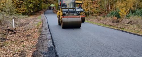 Remont DP 1284D Wołów-Gródek - układanie MMA na odcinku Proszkowa - Gródek